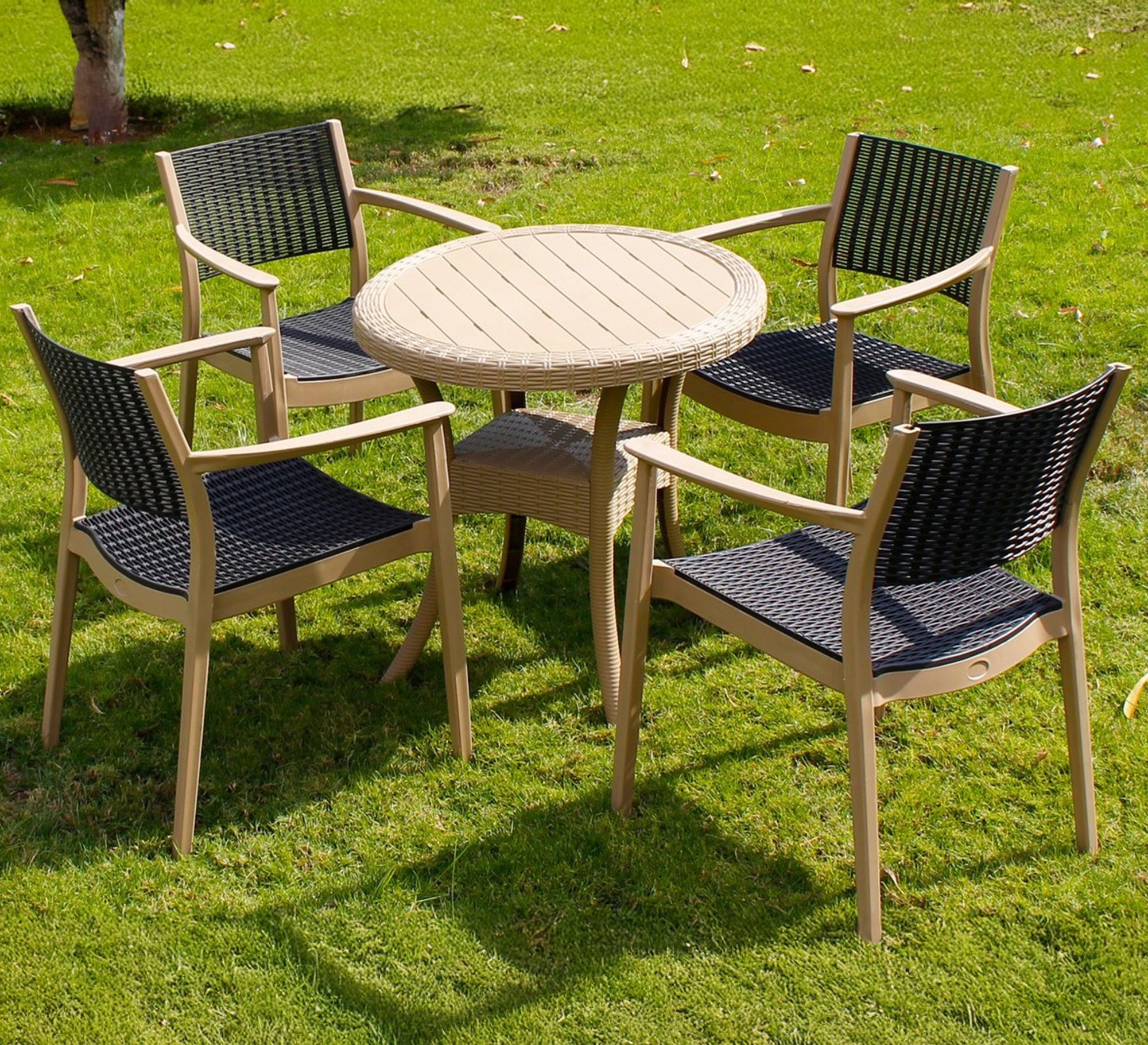 Stylish two - tone beige and black outdoor dining set - Vitrine Furniture - Outdoor Products