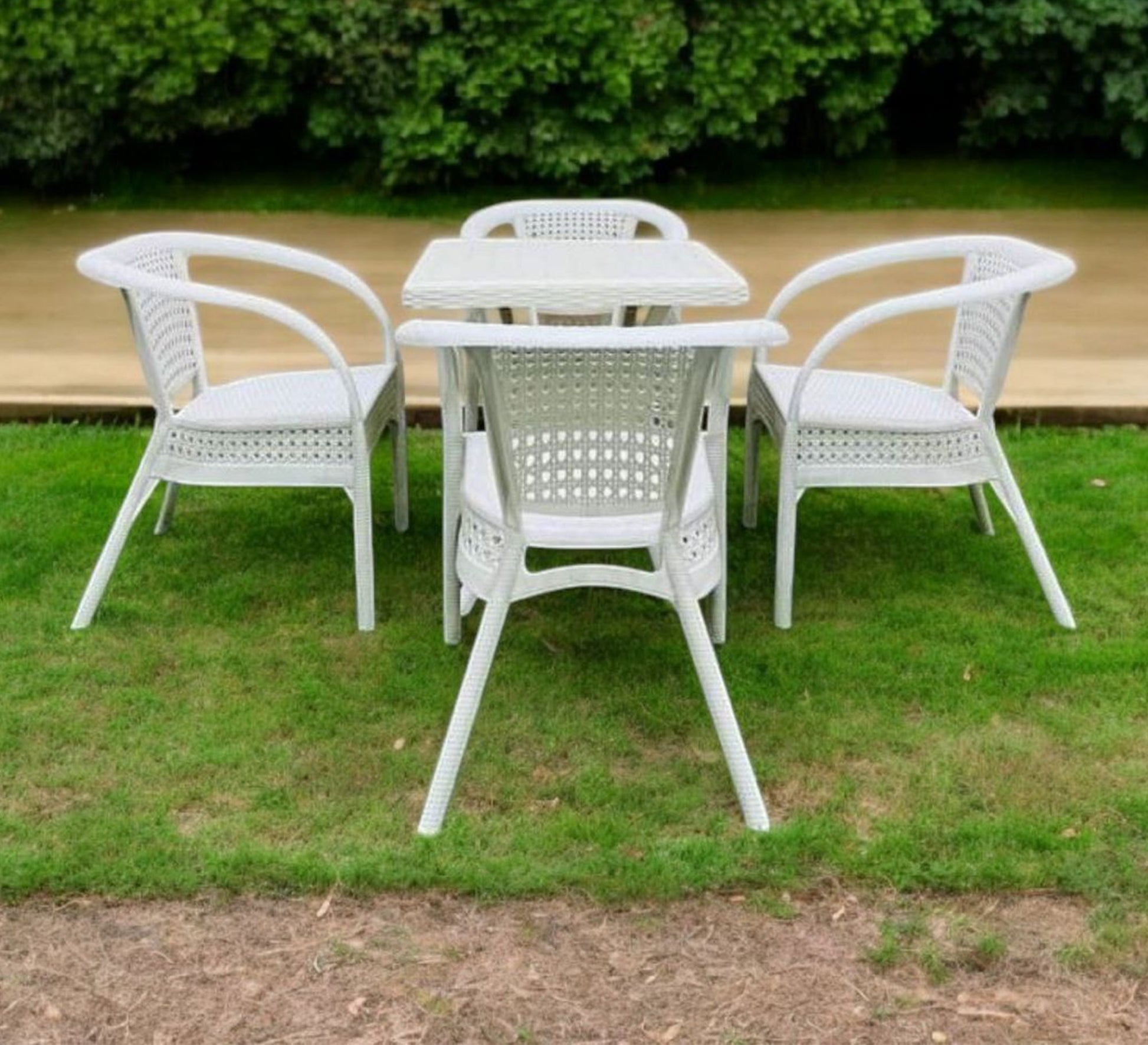 Stylish white outdoor seating set, practical and comfortable - Vitrine Furniture - Outdoor Products