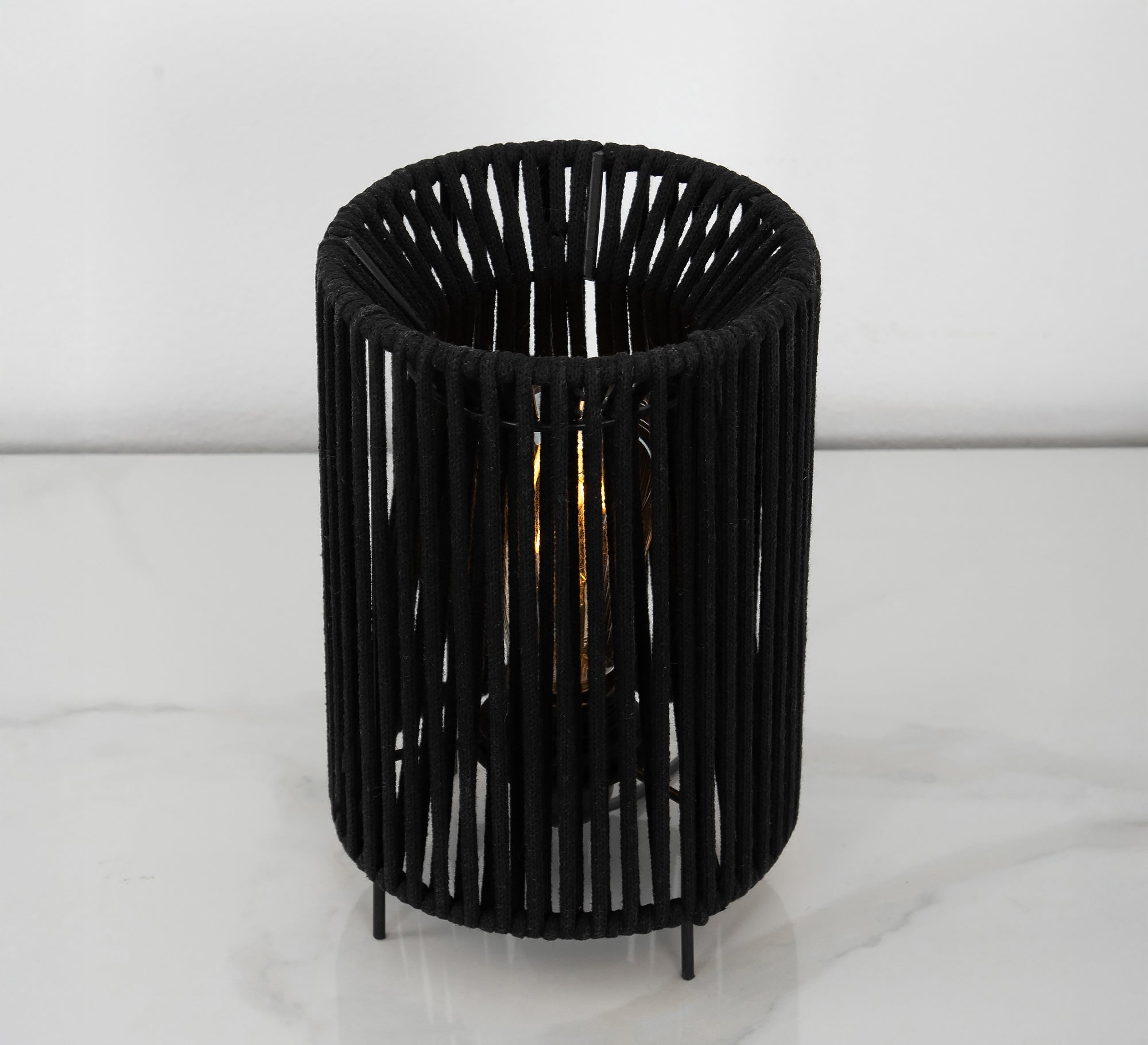 Table lamp with cylindrical shade - Vitrine Furniture - Table lamps