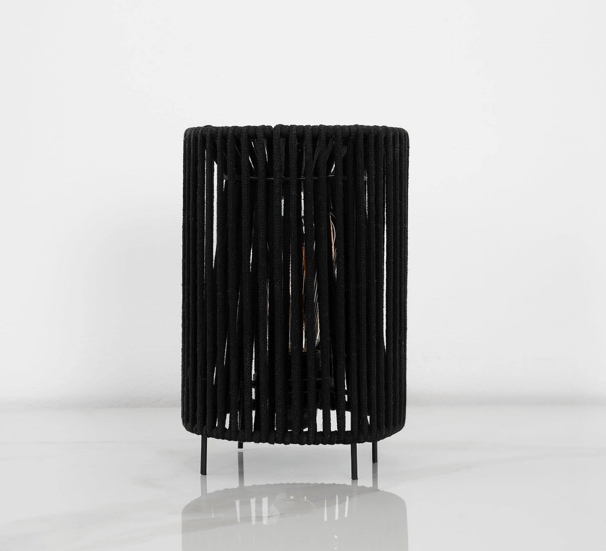 Table lamp with cylindrical shade - Vitrine Furniture - Table lamps