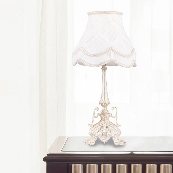 Table lamp with gold and white motifs - Vitrine Furniture - Lighting