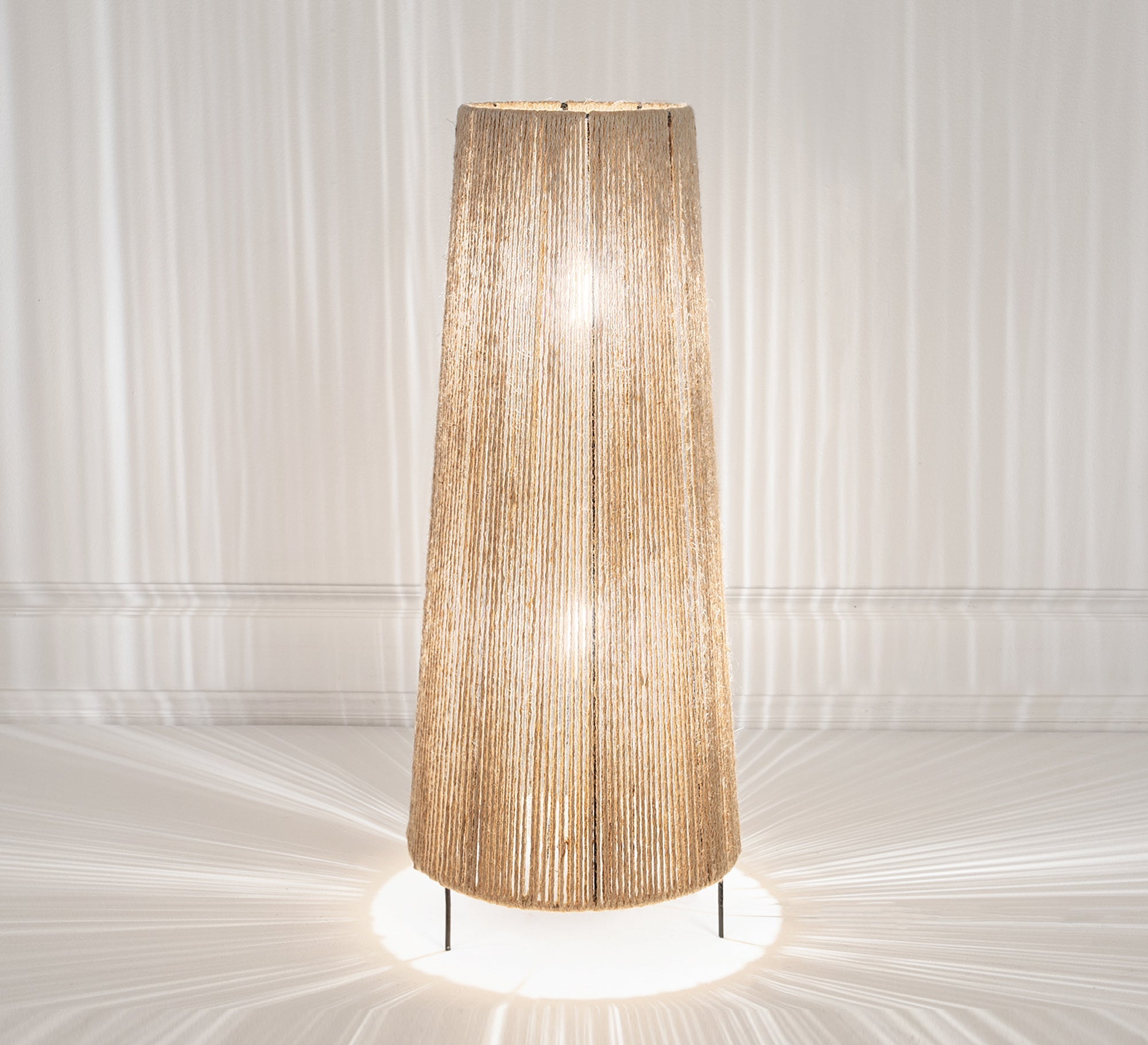 Tall floor lamp with short legs - Vitrine Furniture - Lighting