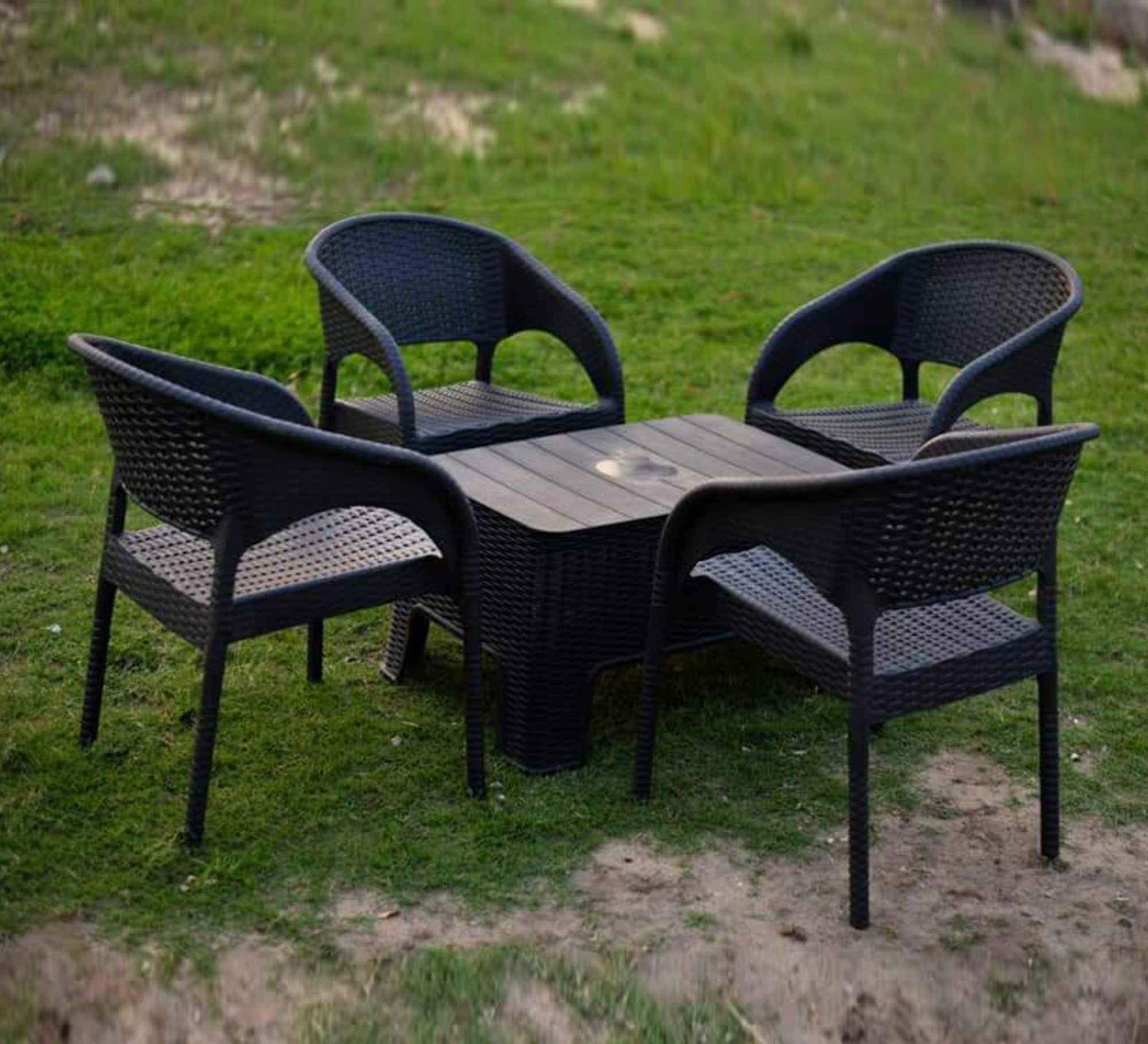 Terrace and garden seating set with a short table - Vitrine Furniture - Outdoor Products