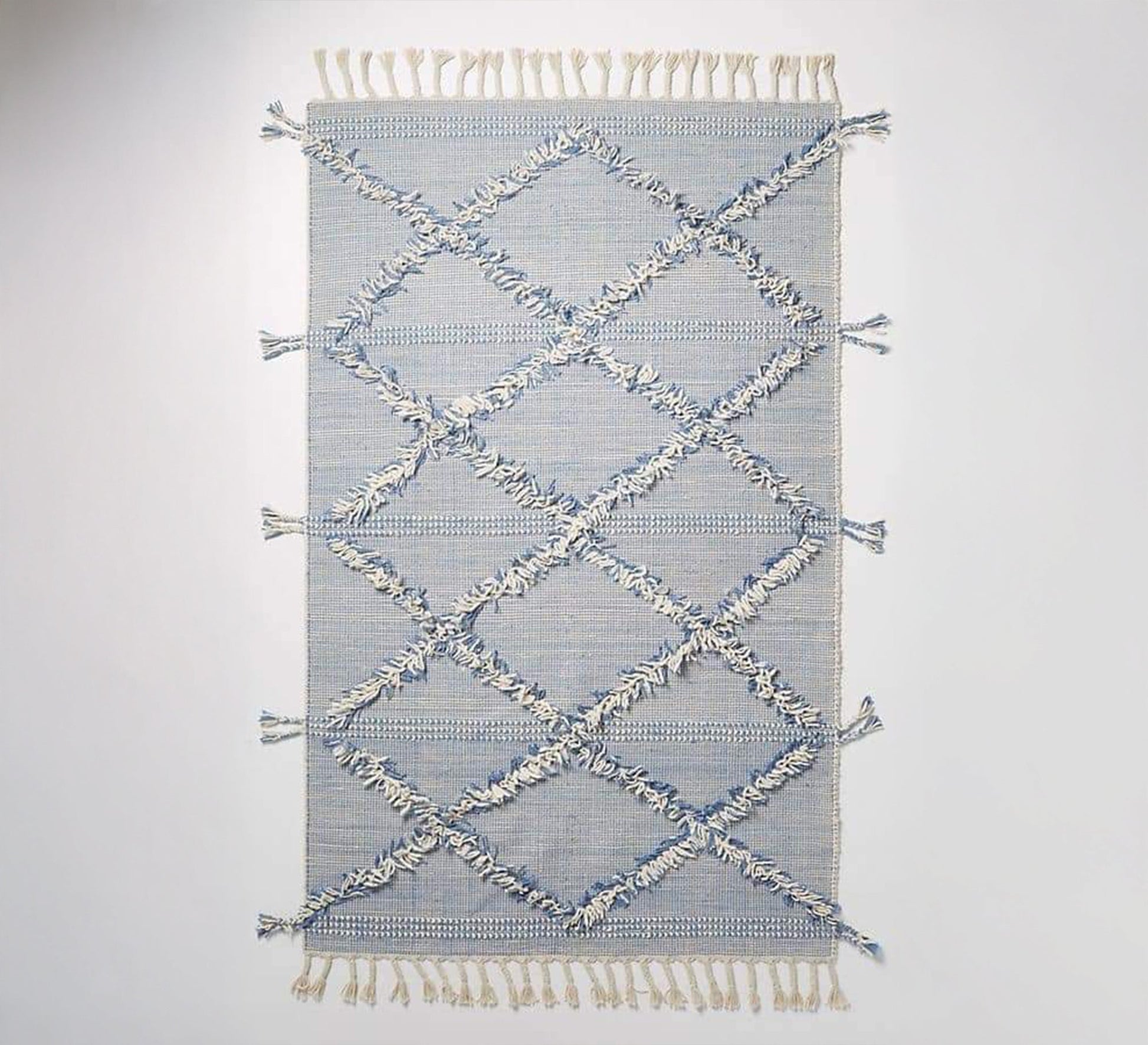 Textured rug in a neutral color - Vitrine Furniture - Accessories