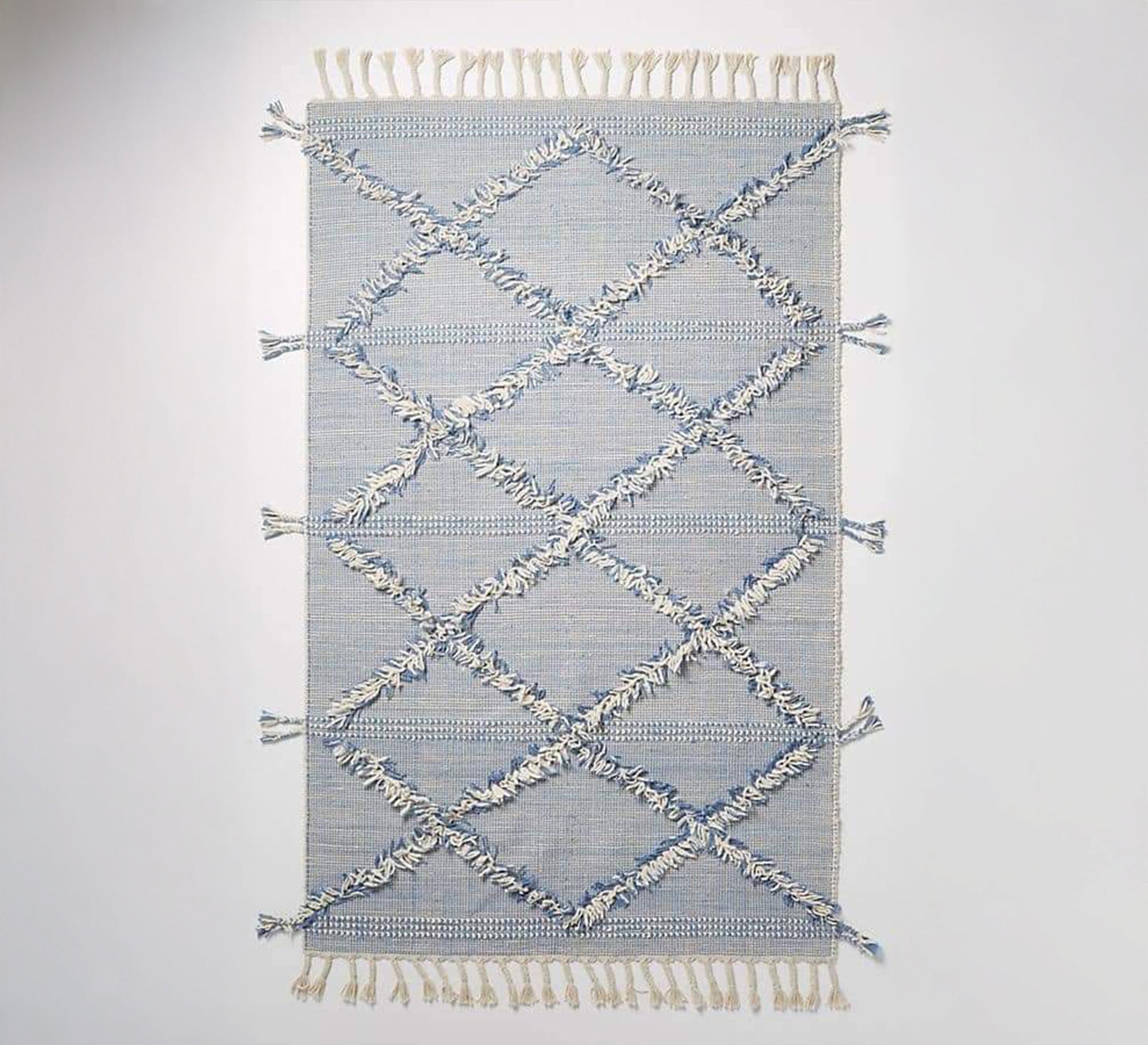 Textured rug in a neutral color - Vitrine Furniture - Accessories