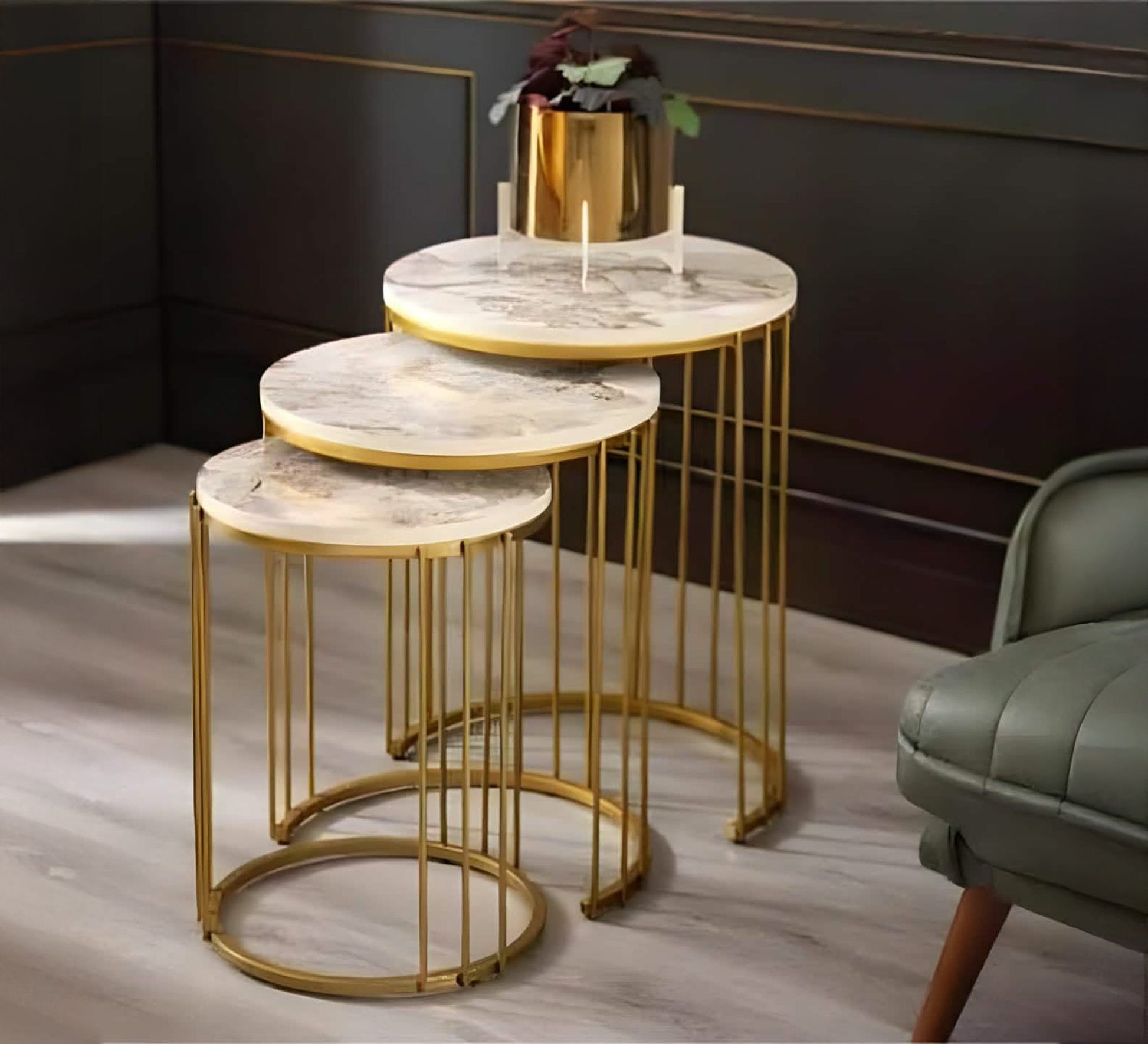 Three circular tables with various sizes - Vitrine Furniture - Furniture