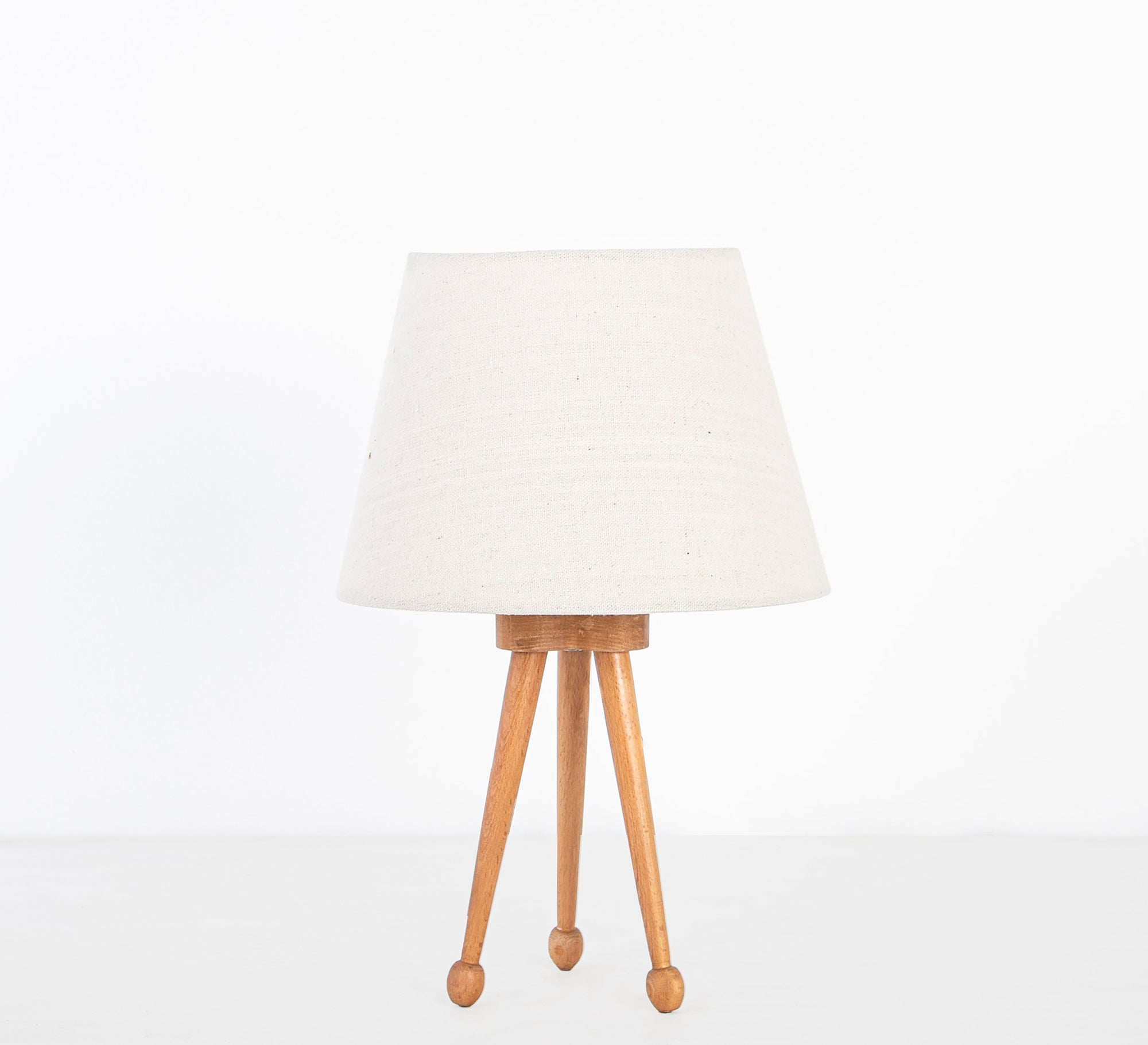 Triple base lamp - Vitrine Furniture - Lighting