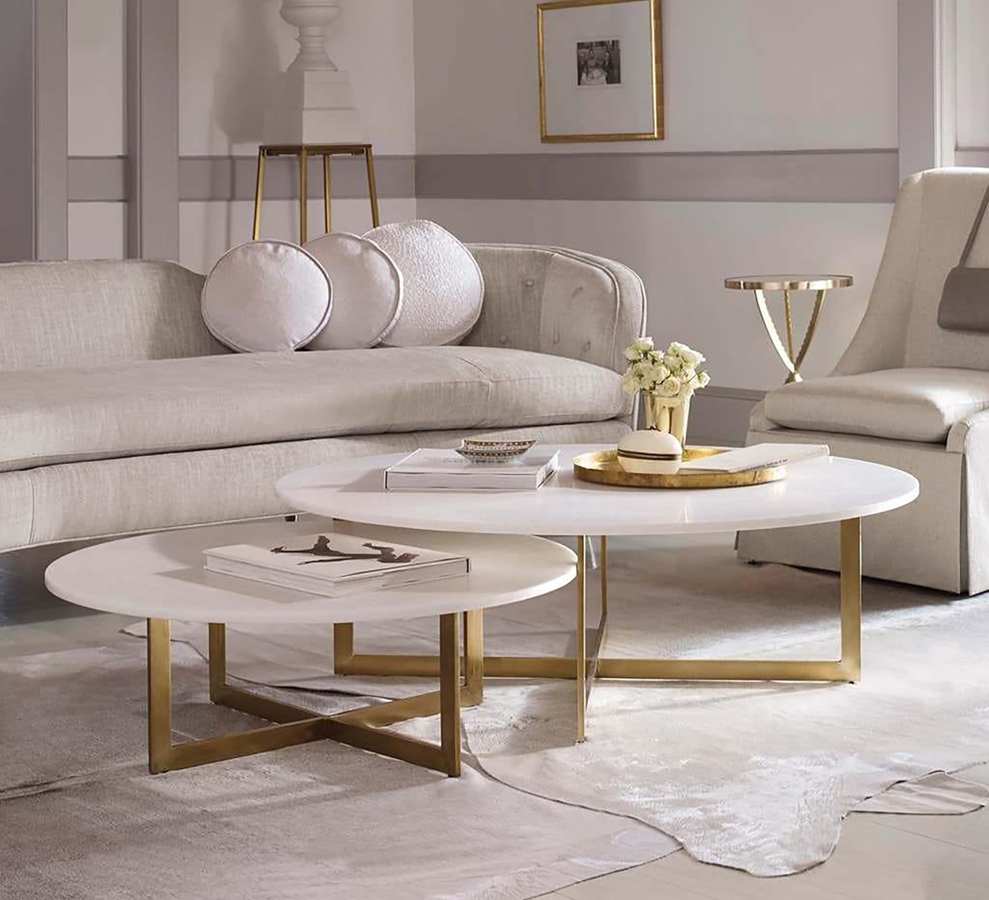 Two circular coffee tables - Vitrine Furniture - Furniture