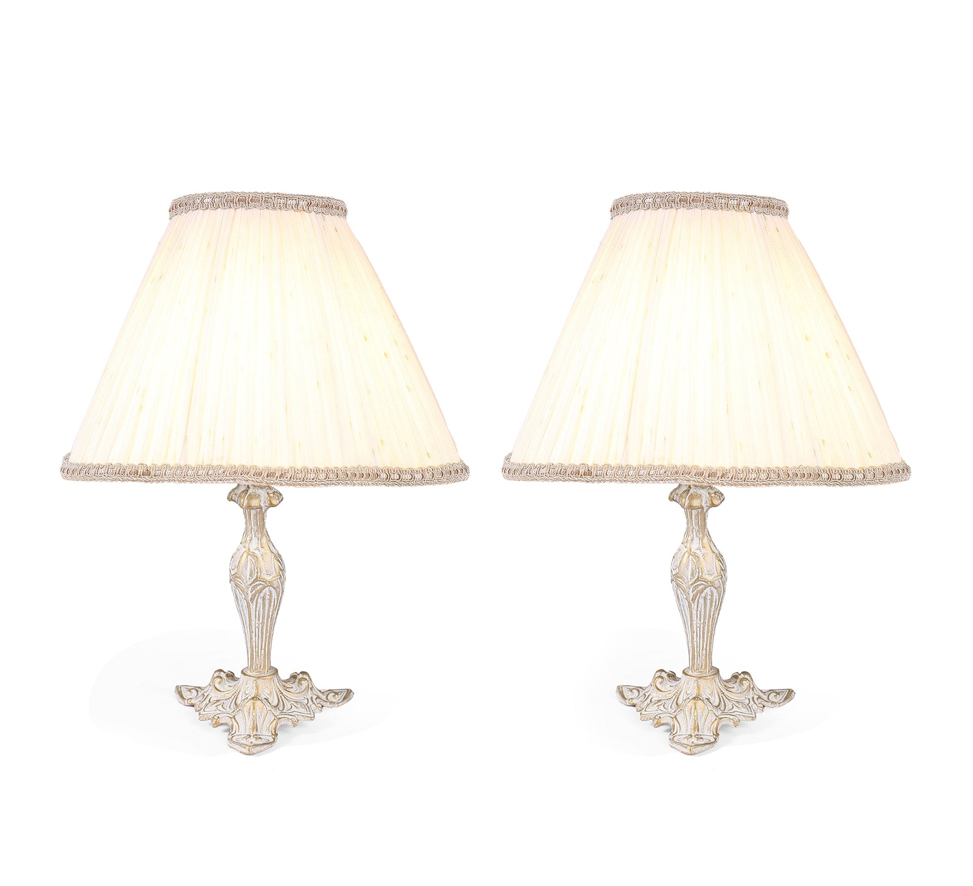 Two pieces of table lamp add a touch of elegance to bedrooms. - Vitrine Furniture - Lighting