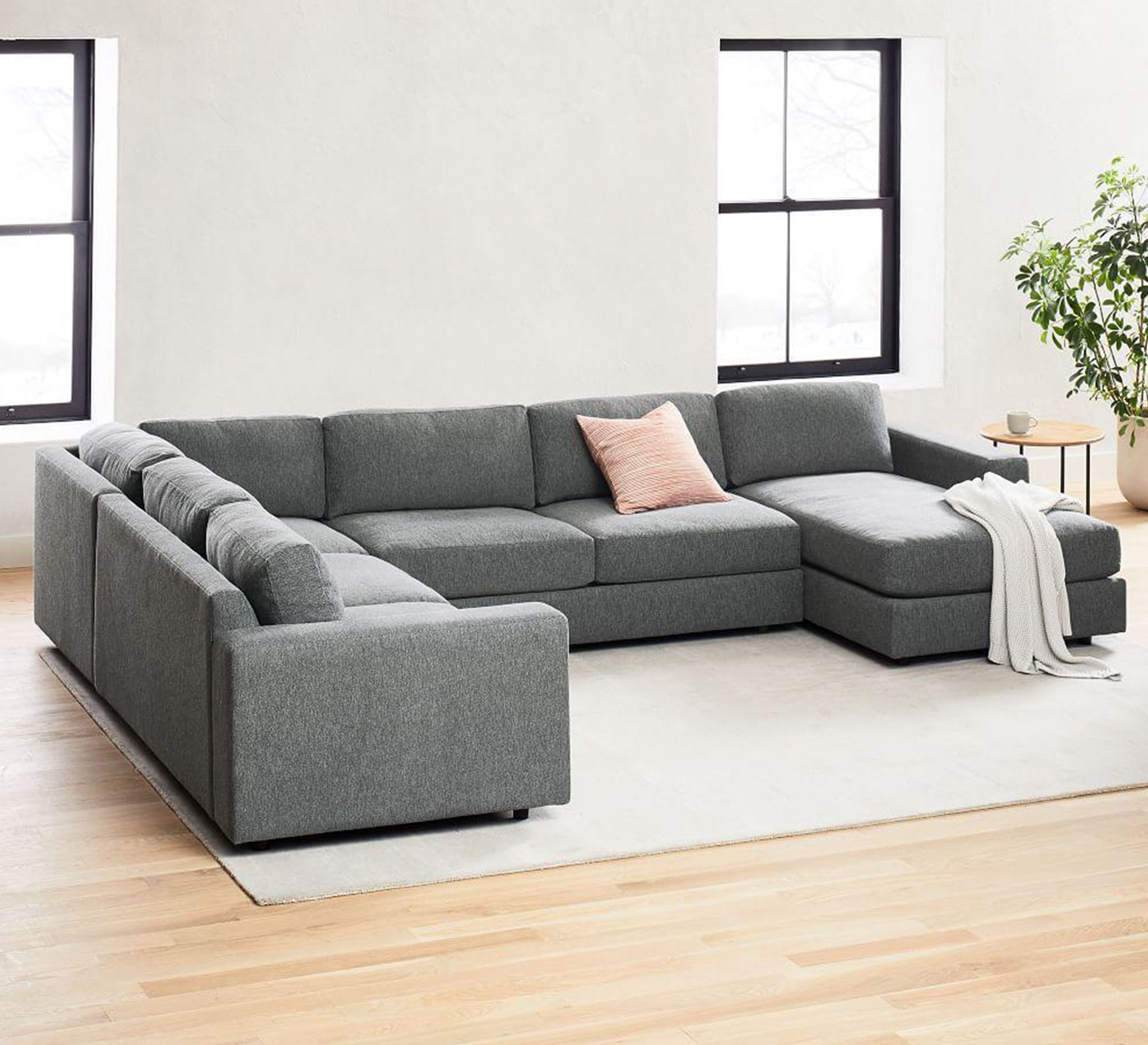 U - shaped corner for a cozy sitting area - Vitrine Furniture - Furniture