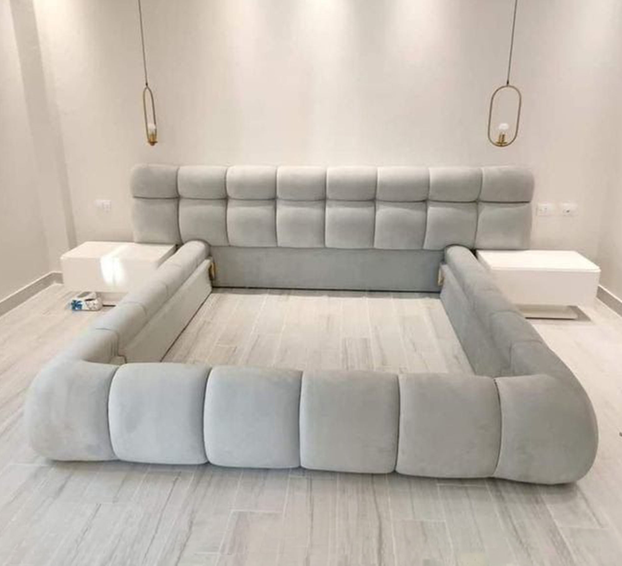 Upholstered velvet bed with a luxurious modern design - Vitrine Furniture - Beds