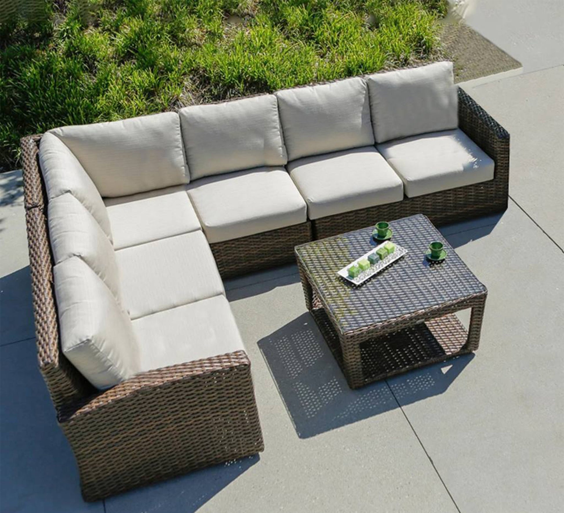 VIP outdoor corner set with two sofas and a table - Vitrine Furniture - Outdoor Products