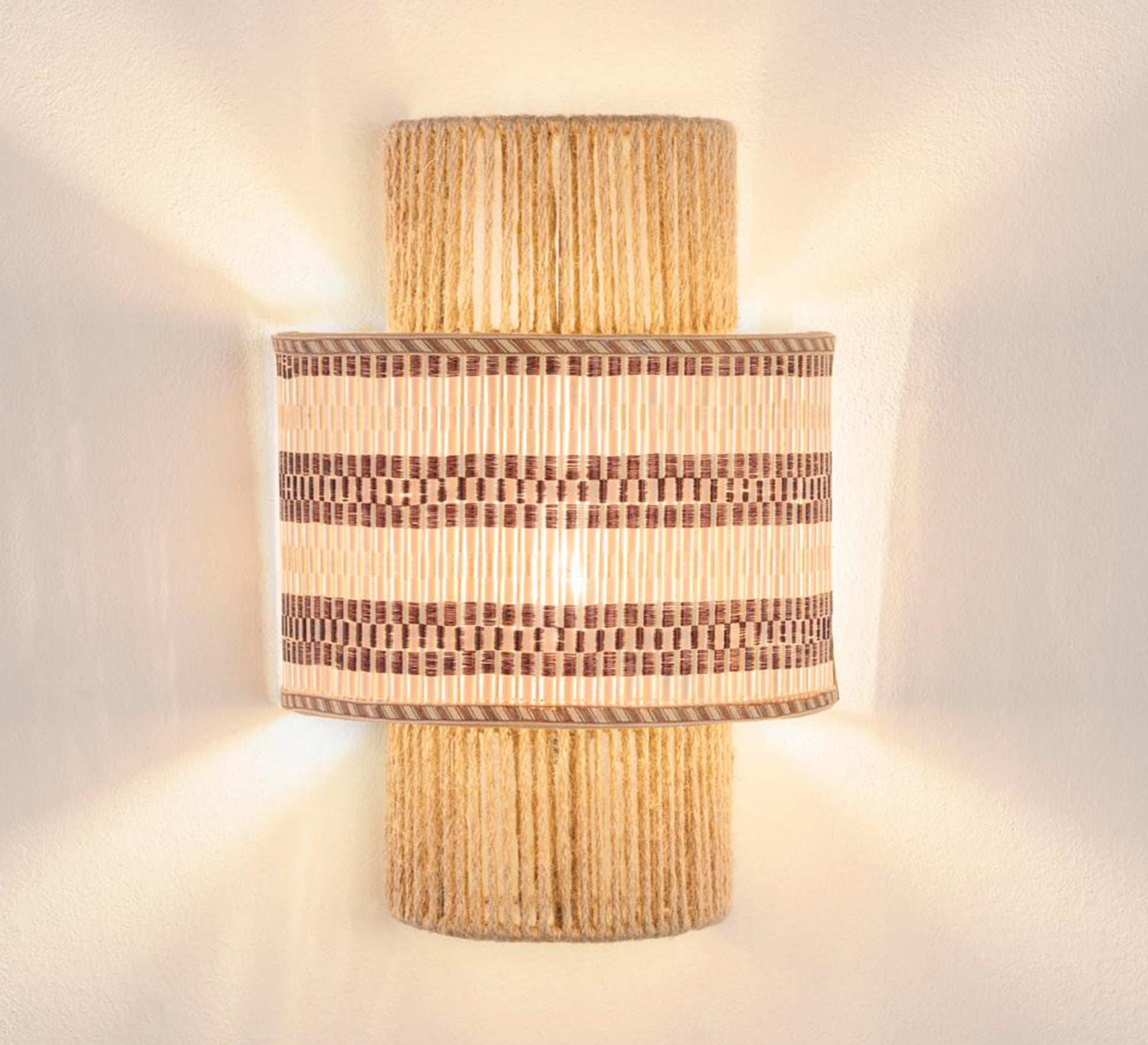 Wall lamp that combines traditional and modern style - Vitrine Furniture - Lighting