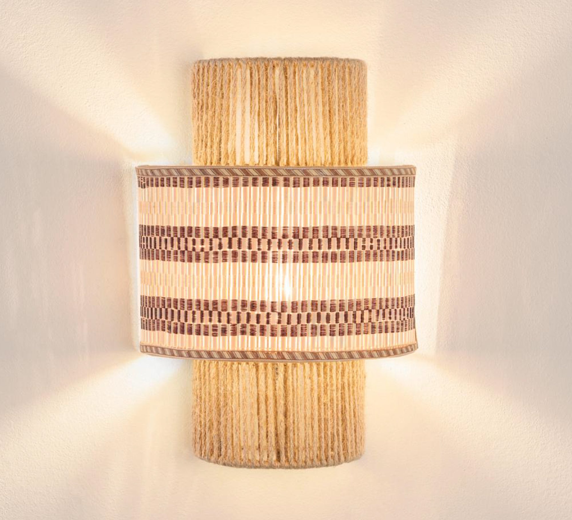 Wall lamp that combines traditional and modern style - Vitrine Furniture - Lighting