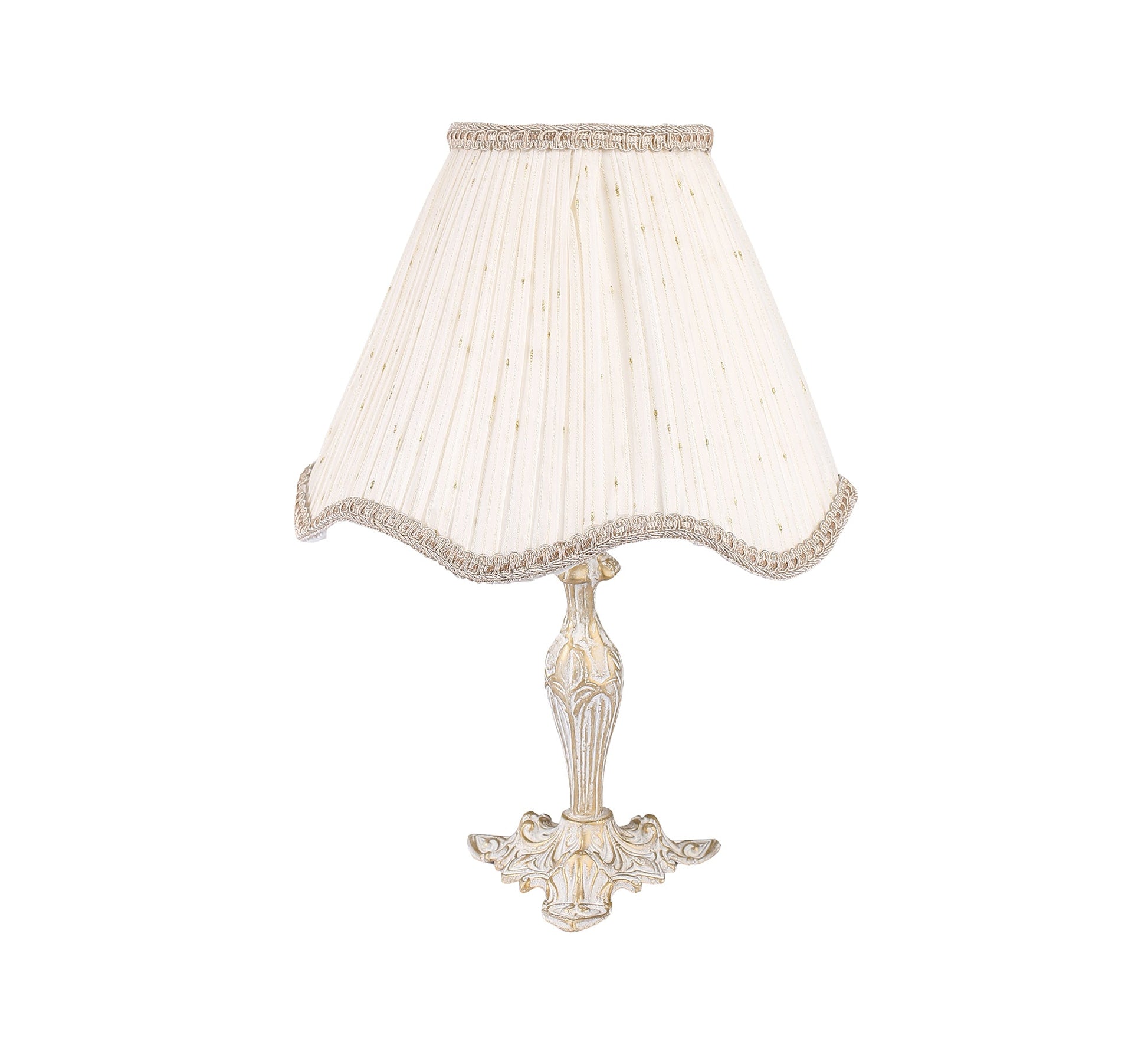 Warm lighting with a classic design and antique motifs - Vitrine Furniture - Lighting