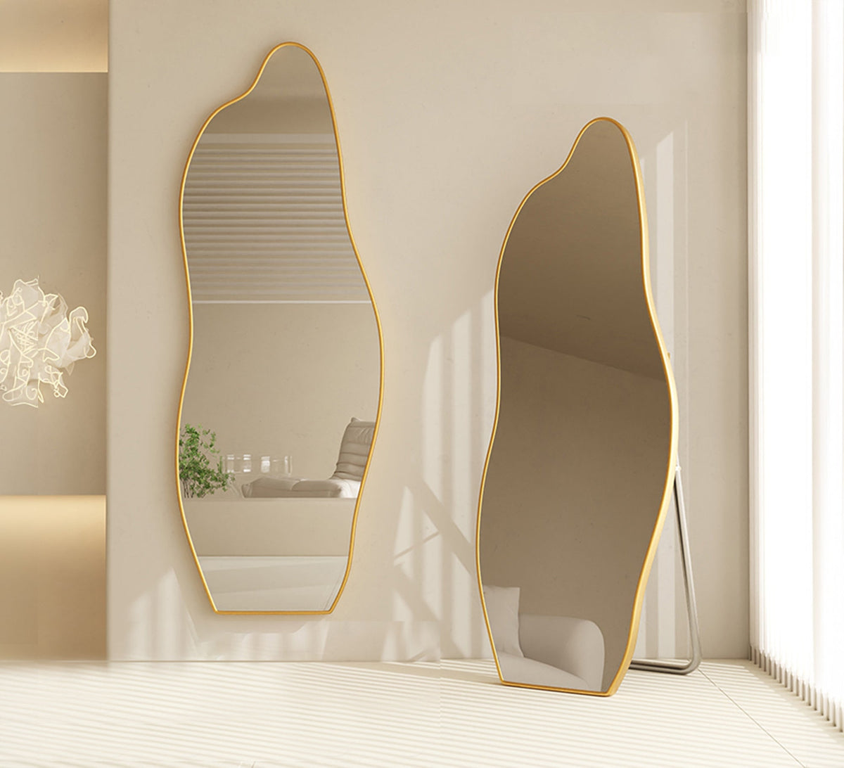 Wavy floor mirror with a thin metal frame - Vitrine Furniture - Mirrors