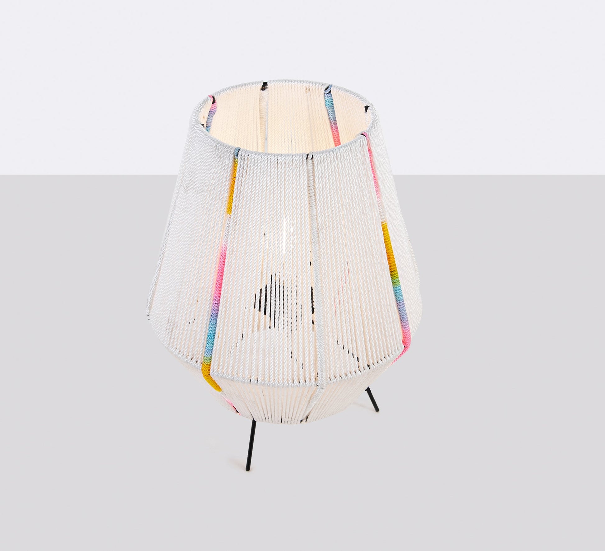 White lampshade with colored threads - Vitrine Furniture - Lighting