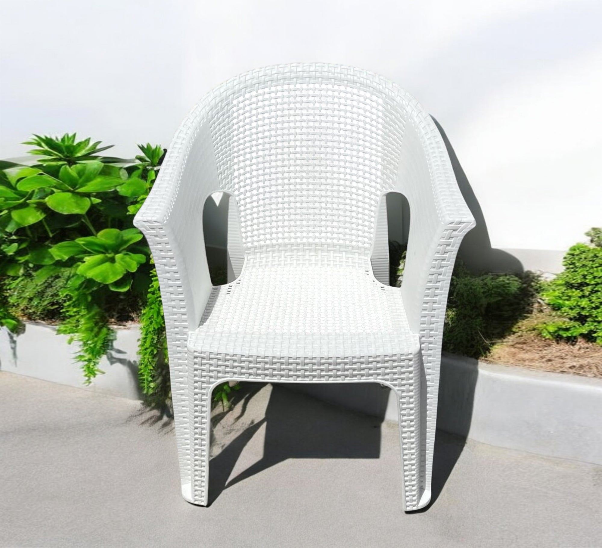 White rattan set, practical, stylish, and perfect for the garden - Vitrine Furniture - Outdoor Products