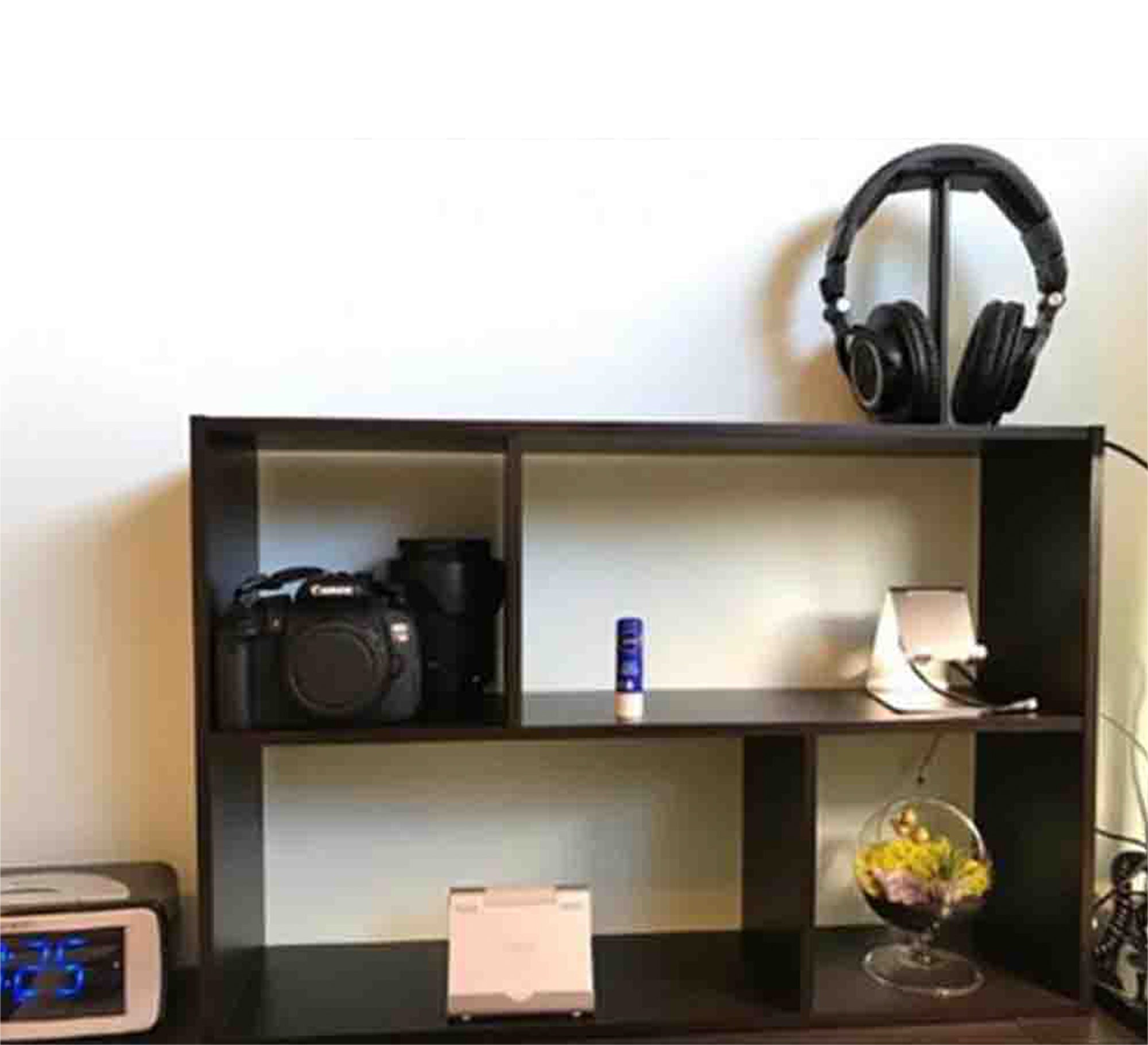 Wooden brown shelving unit - Vitrine Furniture - Décor