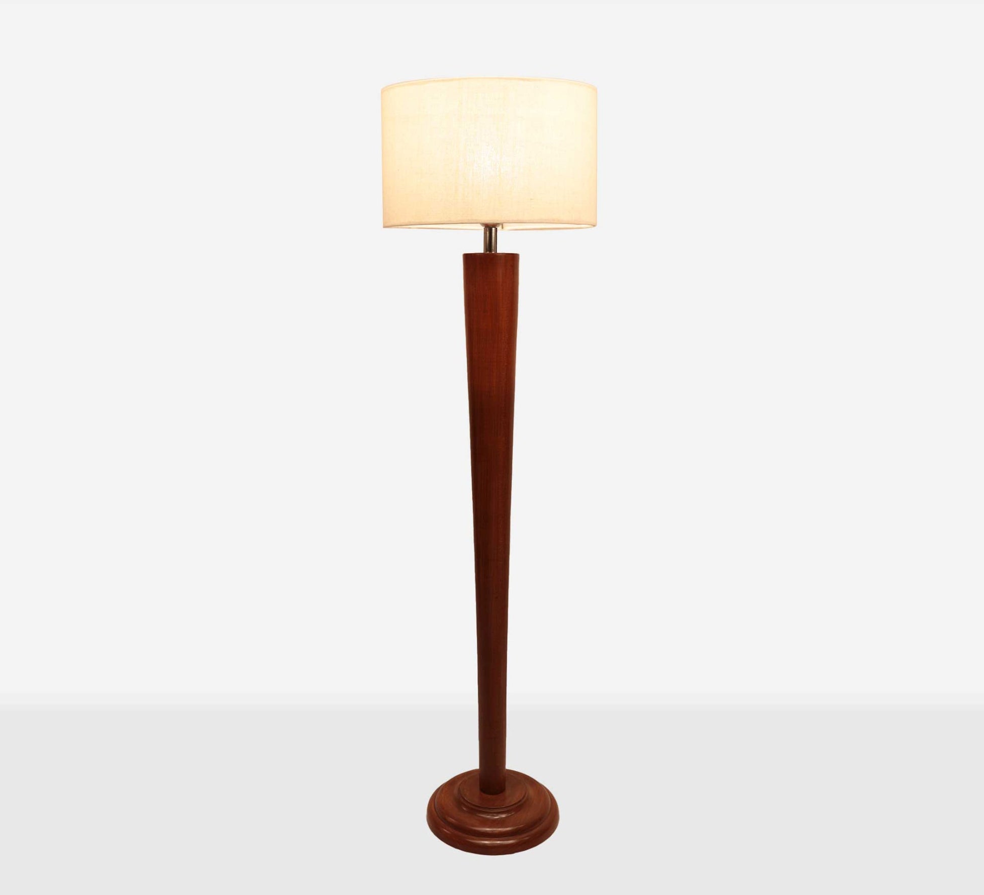 Wooden floor lamp with elegant circular base - Vitrine Furniture - Lighting