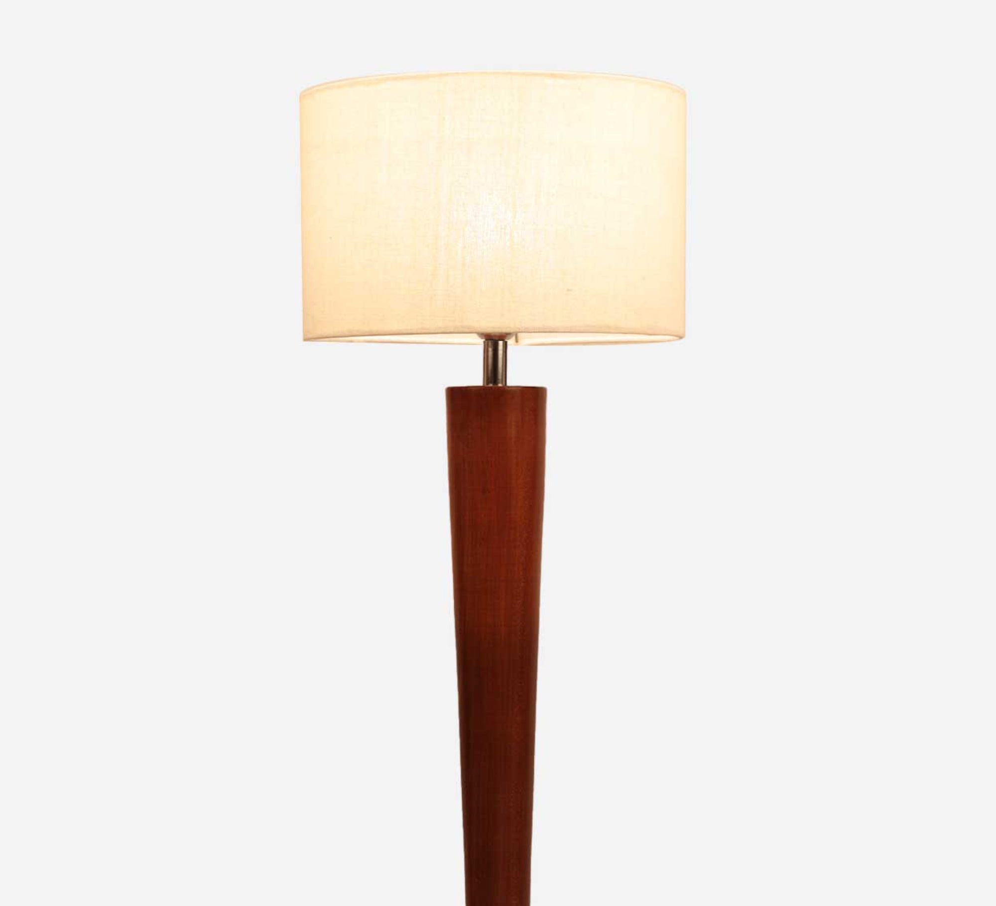 Wooden floor lamp with elegant circular base - Vitrine Furniture - Lighting