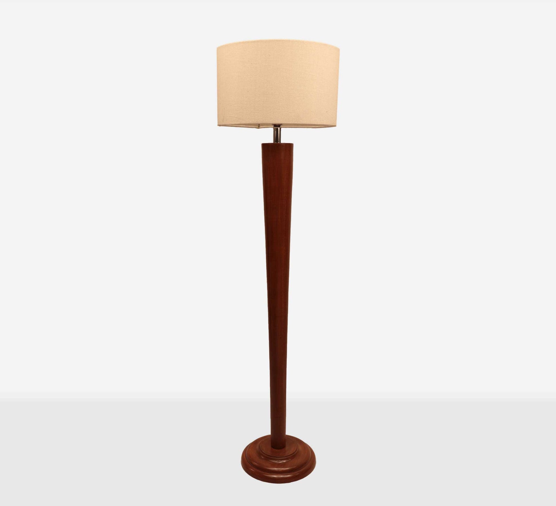 Wooden floor lamp with elegant circular base - Vitrine Furniture - Lighting