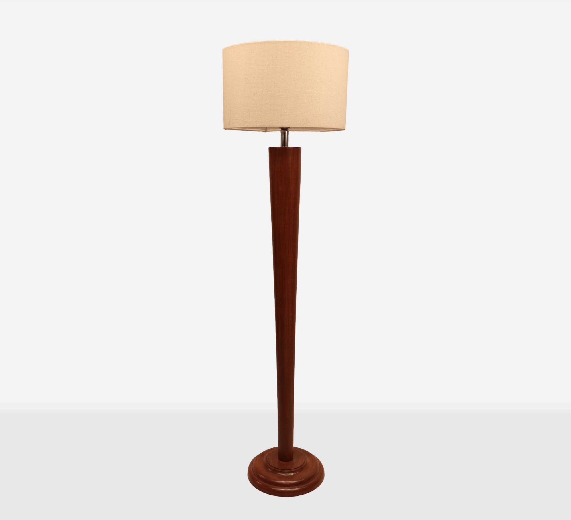 Wooden floor lamp with elegant circular base - Vitrine Furniture - Lighting