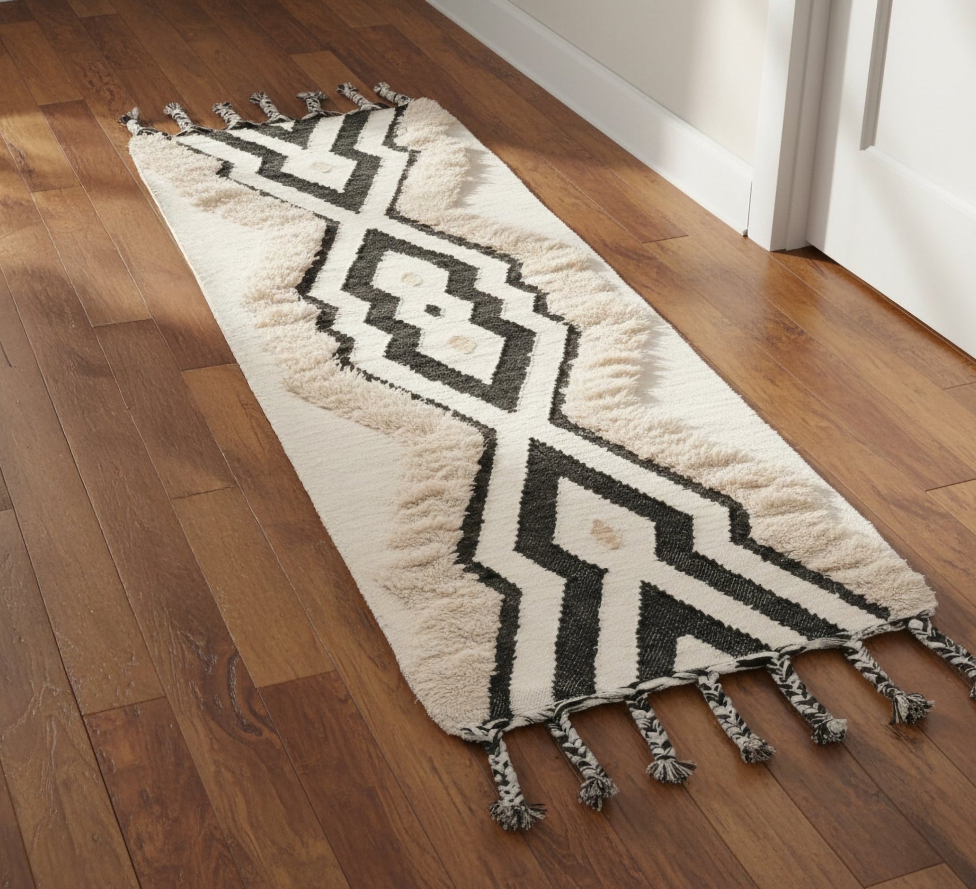 Wool rug with beige and brown patterns - Vitrine Furniture - Accessories